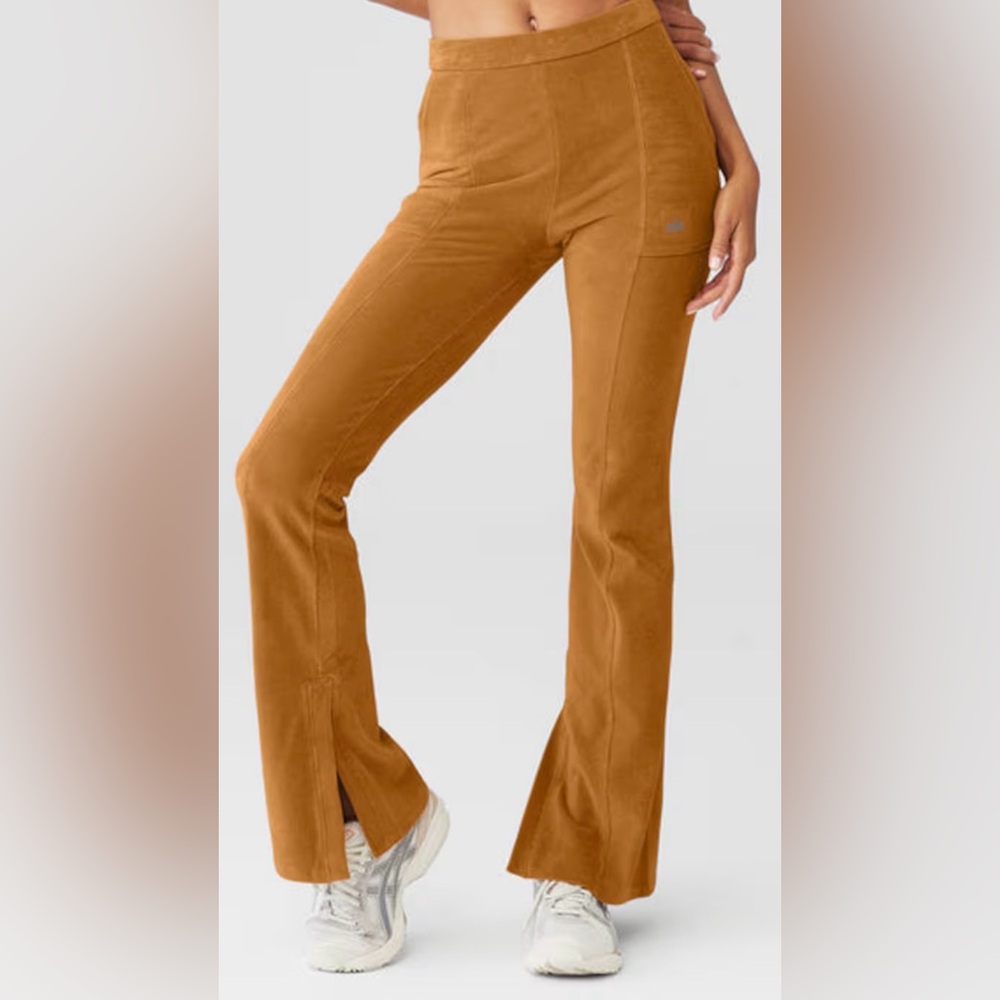 Alo Yoga Women’s Micro Corduroy High Waist Winter Break Flare Pants M